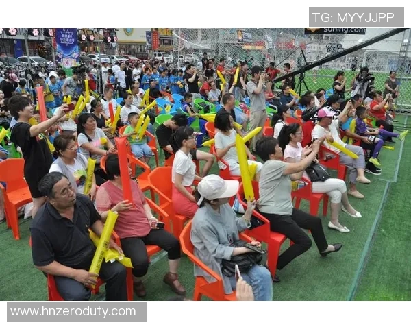 泰国足球明星赛盛况空前球迷热情高涨共庆足球盛宴 泰国足球明星赛盛况空前球迷热情高涨共庆足球盛宴